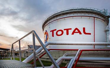 Tanque de oil and gas da Total